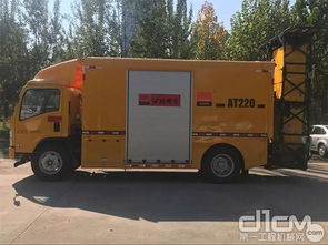 齊魯交通濟(jì)南分公司配備2臺(tái)英達(dá)安全緩沖車 防撞緩沖車提升道路作業(yè)安全